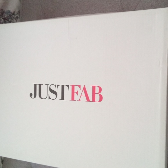 Boots - Picture 4 of 4